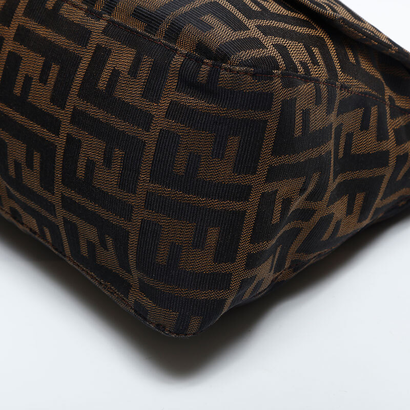 フェンディ FENDI ショルダーバッグ ズッカ マンマバケット ブラウン