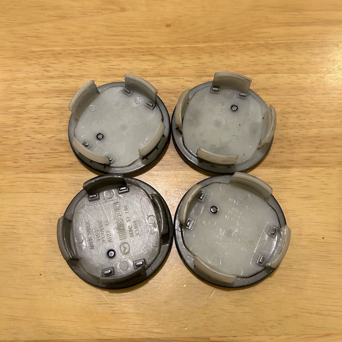 M310 マツダ 純正 センターキャップ 4個 外径57mm 黒 ブラック_画像2