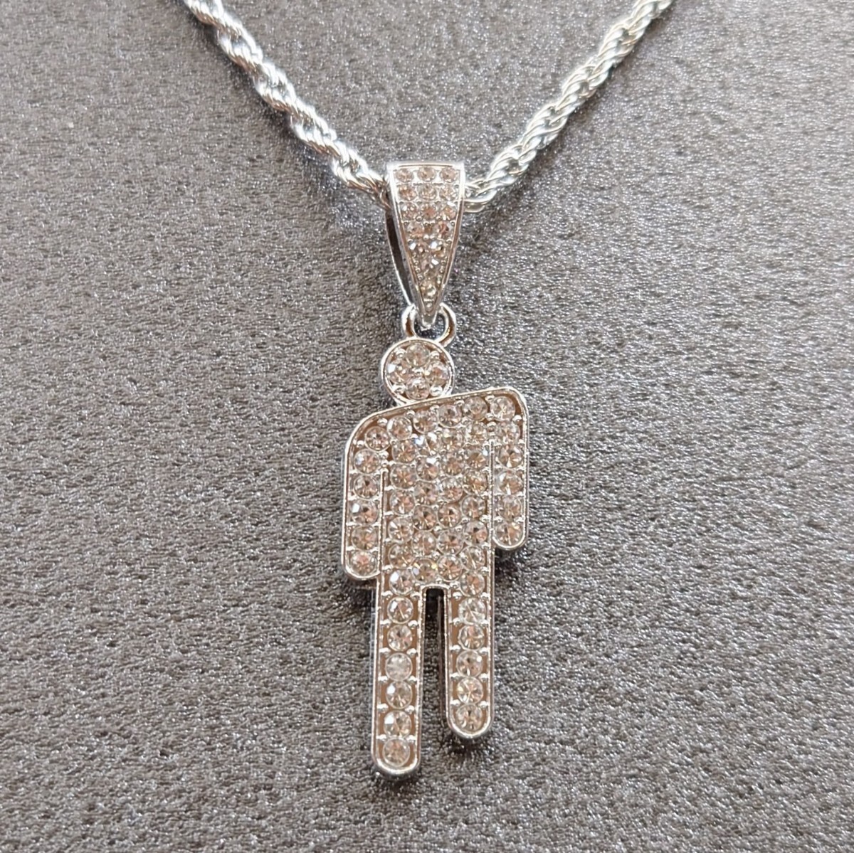 ビリーアイリッシュ 公式グッズ Blohshネックレス シルバー 完売品レア ビリーアイリッシュ 公式グッズ Blohshネックレス シルバー 完売