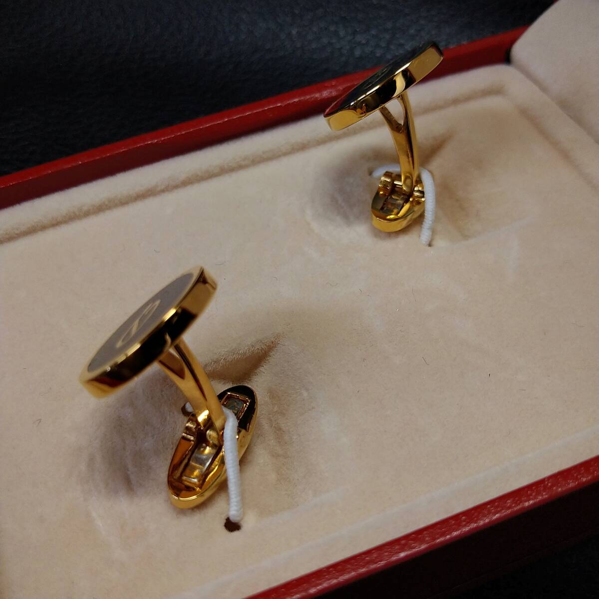 【美品】S.T.Dupont デュポン カフスボタン ロゴ【ブランド アクセサリー 金 ゴールド 寶飾品 メンズ ジュエリー お灑落 希少 レア】24