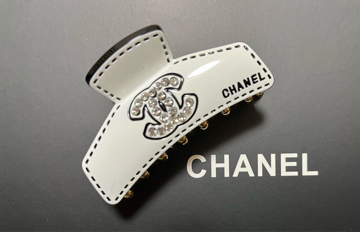 新品未使用　CHANEL シャネル　ヘアクリップ
