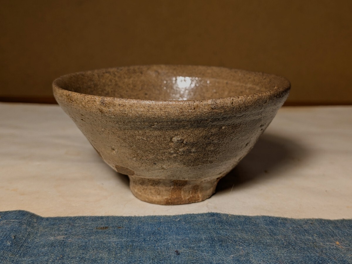 【哲】【特別出品】井戸形の古唐津盃（伝世?桃山時代）