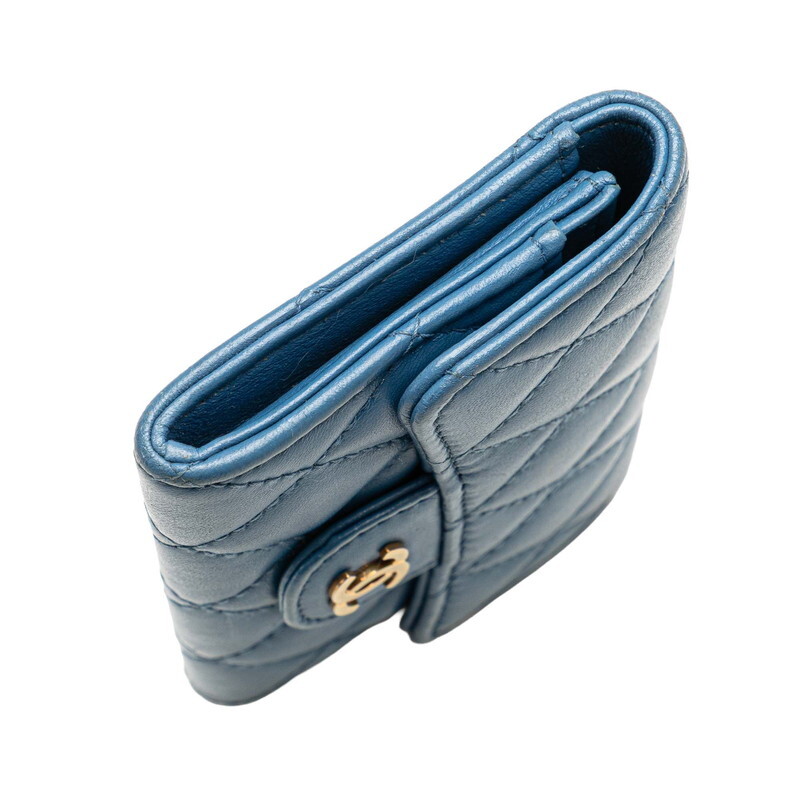 シャネル ココマーク マトラッセ カードケース パスケース ライトブルー ラムスキン レディース CHANEL 【中古】