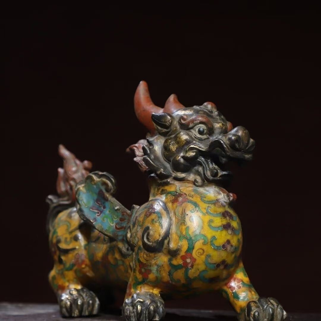 M169 旧家 収蔵 中国 古玩 絞糸 琺瑯彩 瑞獣 復古 置物 長さ25