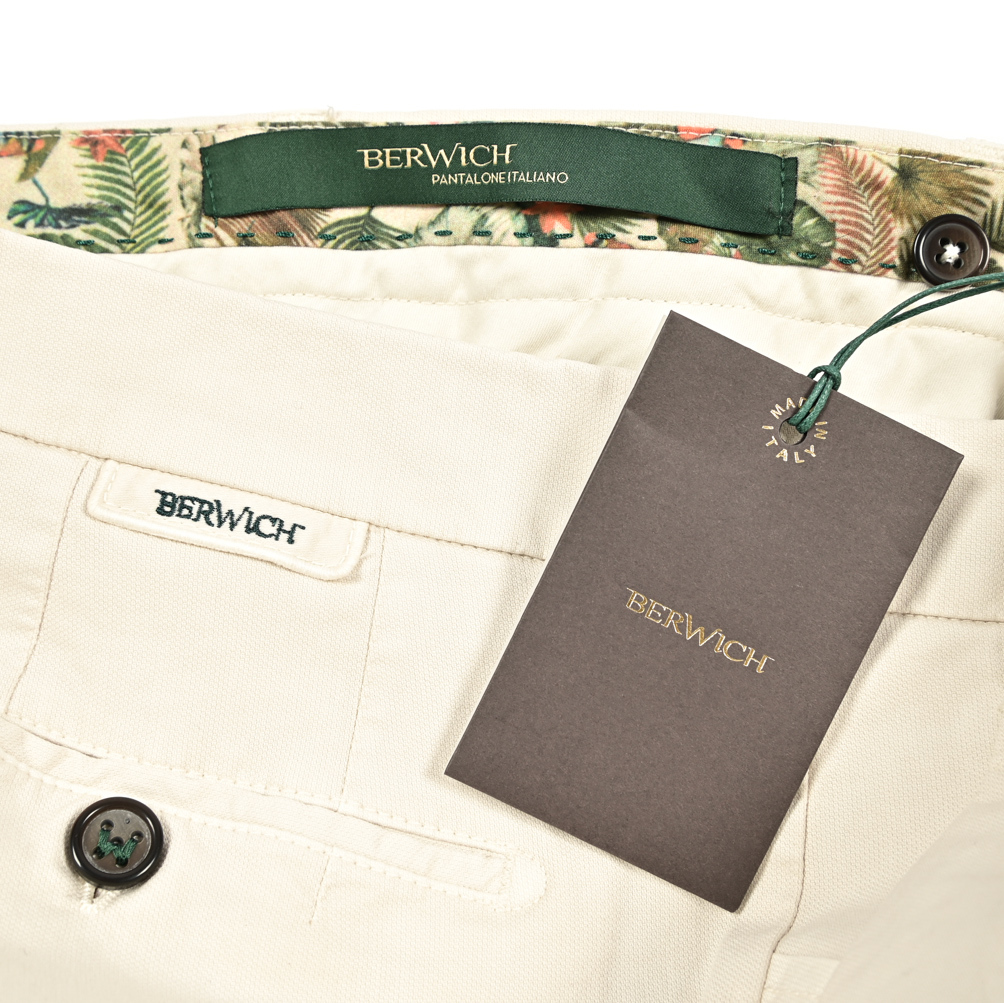 新入荷 新品 ベルウィッチ BERWICH MORELLO モレロ スラックス ストレッチ チノ パンツ 春夏 メンズ コットン オフホワイト 422042-46