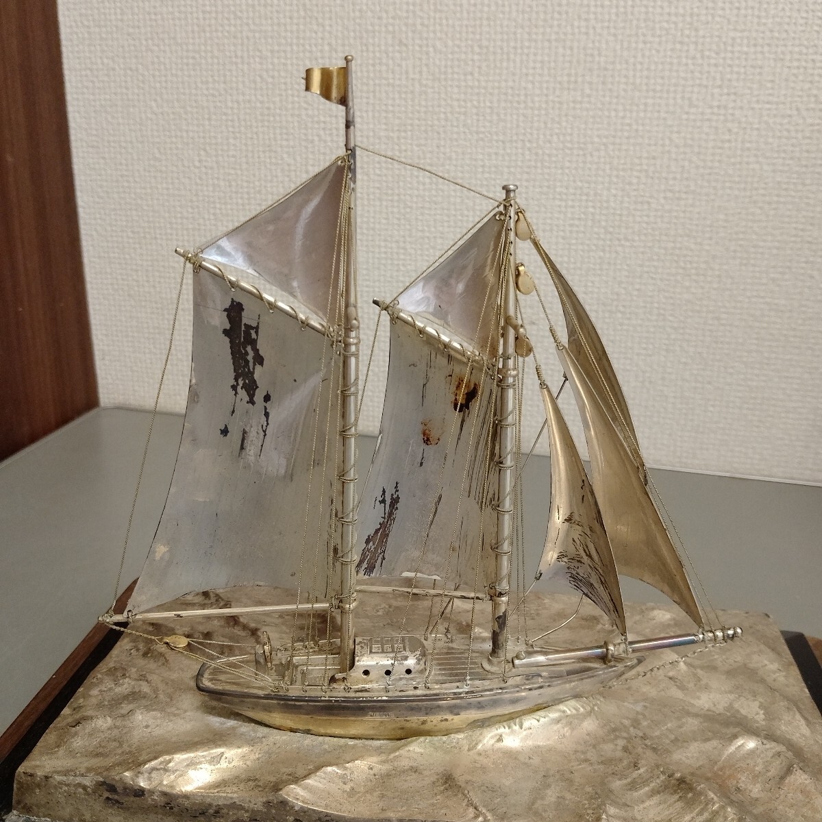 A272 帆船 置物 ヨット 銀船 高さ約22.5㎝ 横約29㎝ 奥行約18