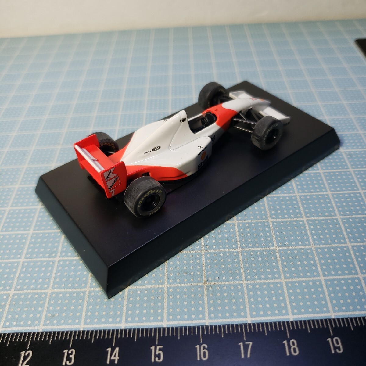 京商 1/64 マクラーレン ミニカーコレクション マクラーレンF1 MP4/8 McLaren KYOSHO
