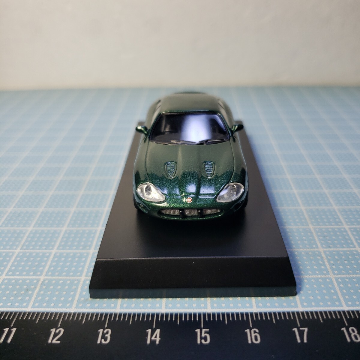 京商 1/64 ブリティッシュカー ミニカーコレクション JAGUAR XKR