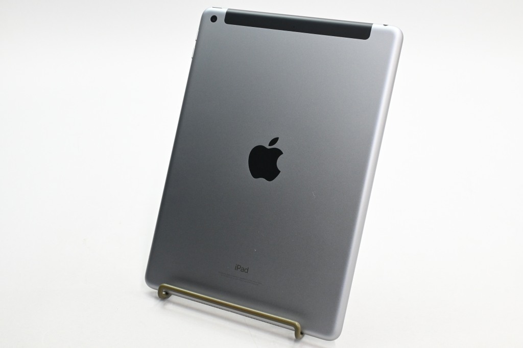 iPad 第6世代 32GB スペースグレイ MR6N2J／キャリアau Apple iPad (第6世代) Wi-Fi+Cellular(au) 32GB スペースグレイ