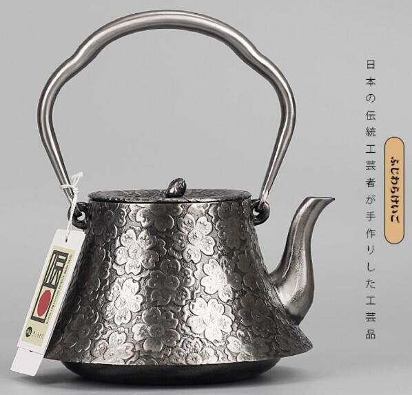★新品未使用★南部鉄器 大容量鉄瓶 コーティングなし 手作り鉄 やかんを沸かす お茶の道具　1400ML