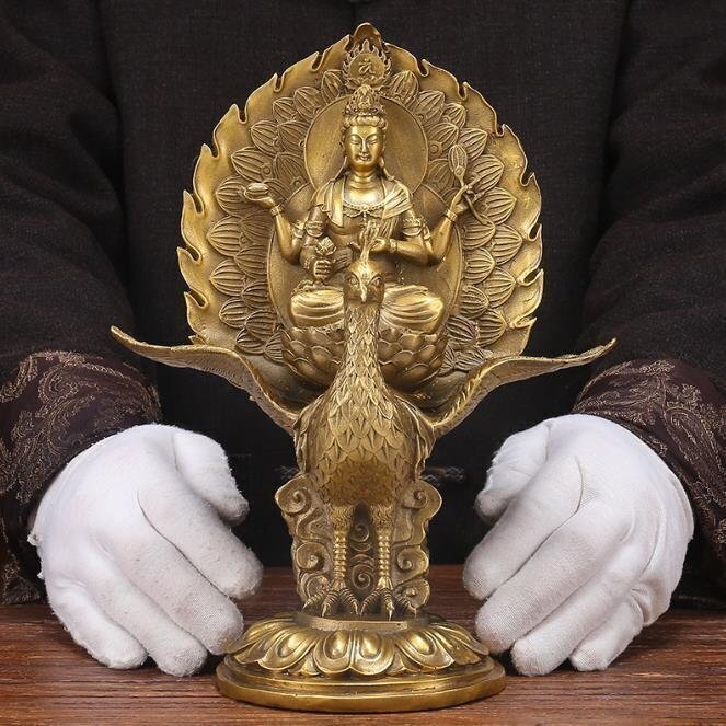 純銅 手作り 工蕓品 置物を置く収蔵品 仏像 仏教 孔雀明王座像