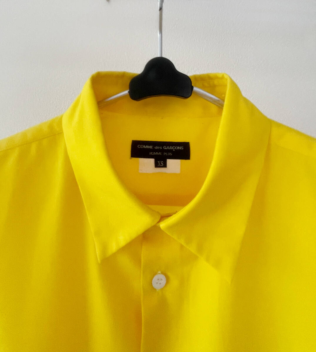 COMME des GARCONS HOMME イエロー半袖シャツ