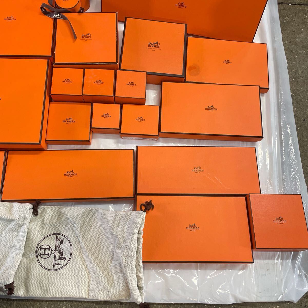 【HERMES】シューズ用空箱6個 & シューズ袋12枚 ⑦-25 HERMES 大量 空き箱 ボックス 空箱 ショッパー オレンジ
