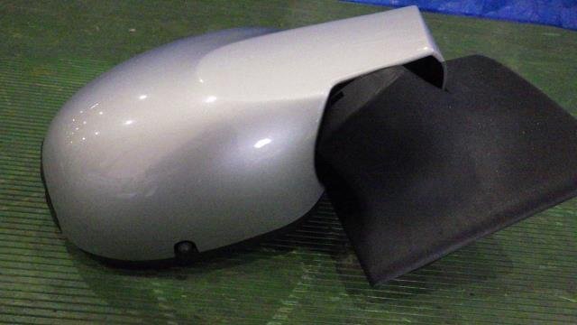【宮城 塩釜発】中古 右サイドミラー ルノー トゥインゴ ABA-ND4FT 純正品
