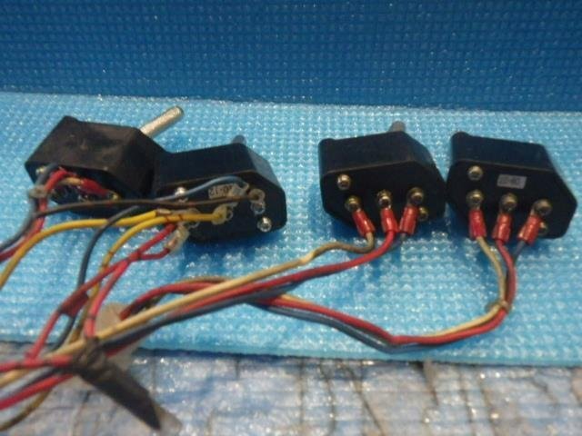 【青森発】バス廃品　バス運転席 ドア　開閉スイッチ　