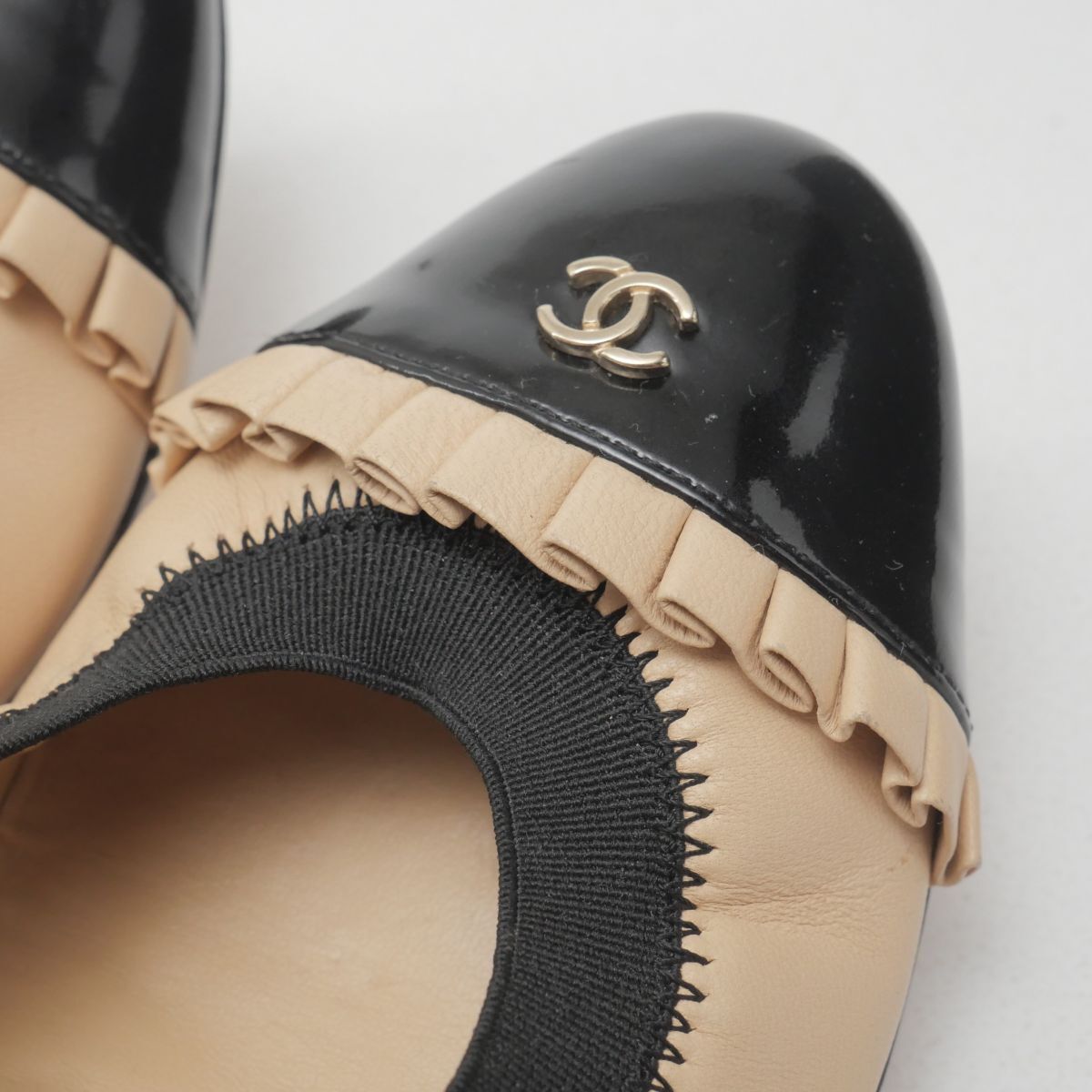 GR7069▲イタリア制 CHANEL シャネル 37.5C/約24.5cm相當(dāng) CC/ココマーク フリル バイカラー キャップトゥ レザーパンプス 靴 ベージュ×齩?