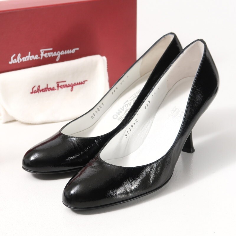 GR6419*イタリア制 サルヴァトーレフェラガモ Size 7.5C パテントレザー パンプス 靴 ブラック Salvatore Ferragamo