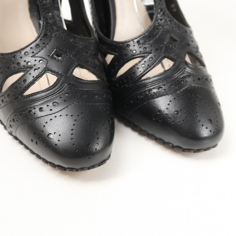 GR7498△イタリア制 Christian Dior クリスチャンディオール レザー パンチング カットワーク Tストラップ パンプス 靴 ブラック*サイズ37