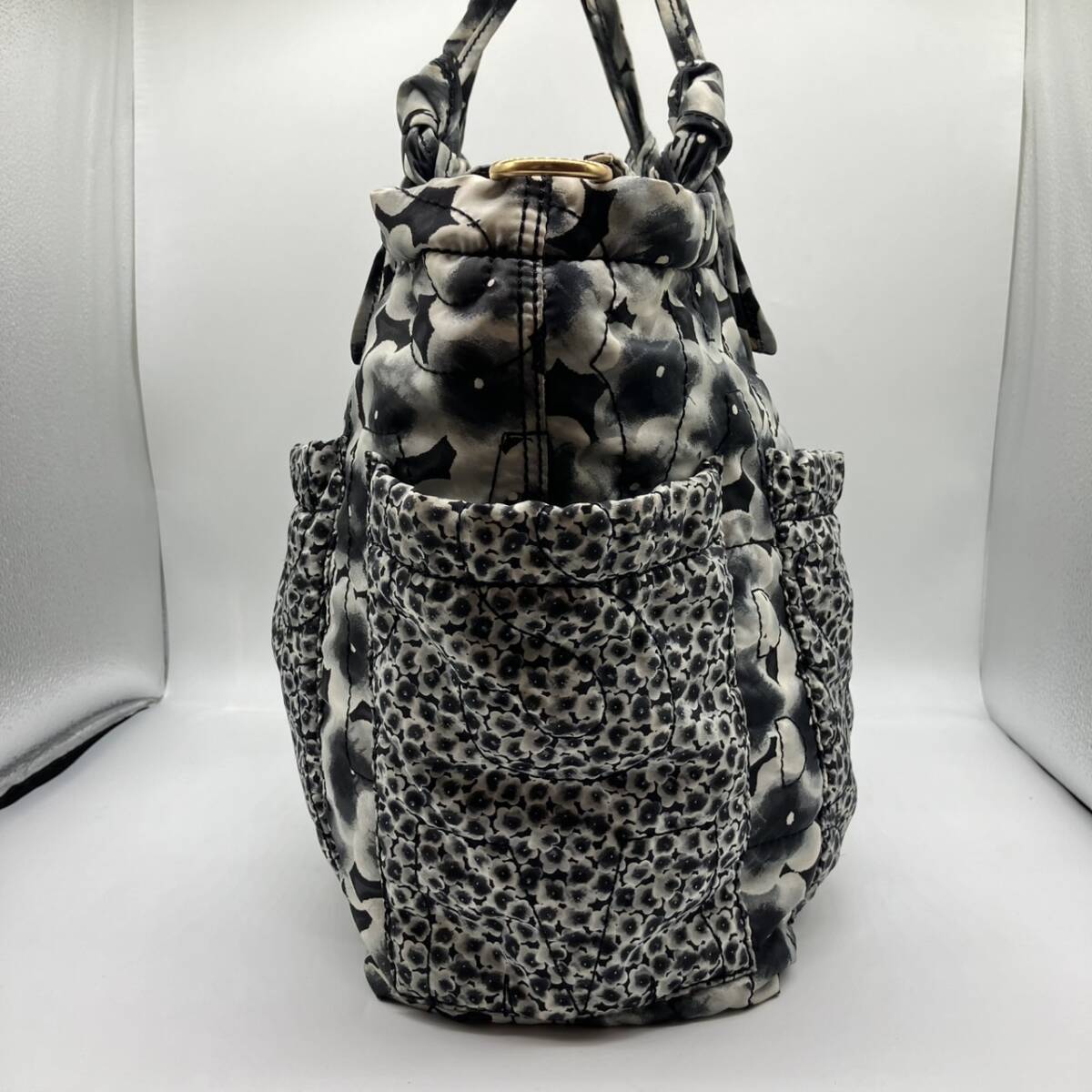 美品 マークジェイコブス トートバッグ ショルダー 2way キルティング 金具 MARC JACOBS マークジェイコブス トートバッグ ショルダーバッグ
