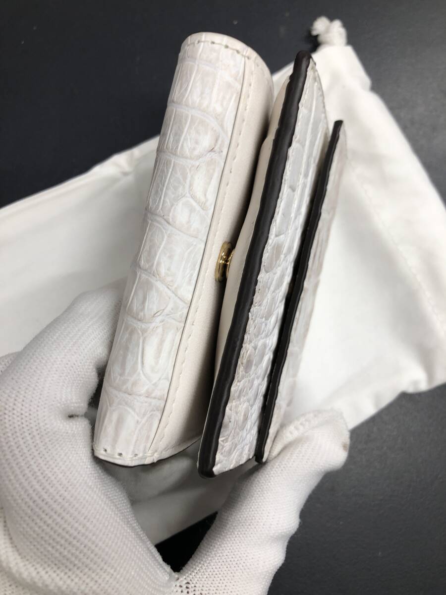 HB3803　クロコダイル 財布 小銭入 カード入 ワニ革 三つ折り財布 コンパクトウォレット レザー 箱付き 未使用品