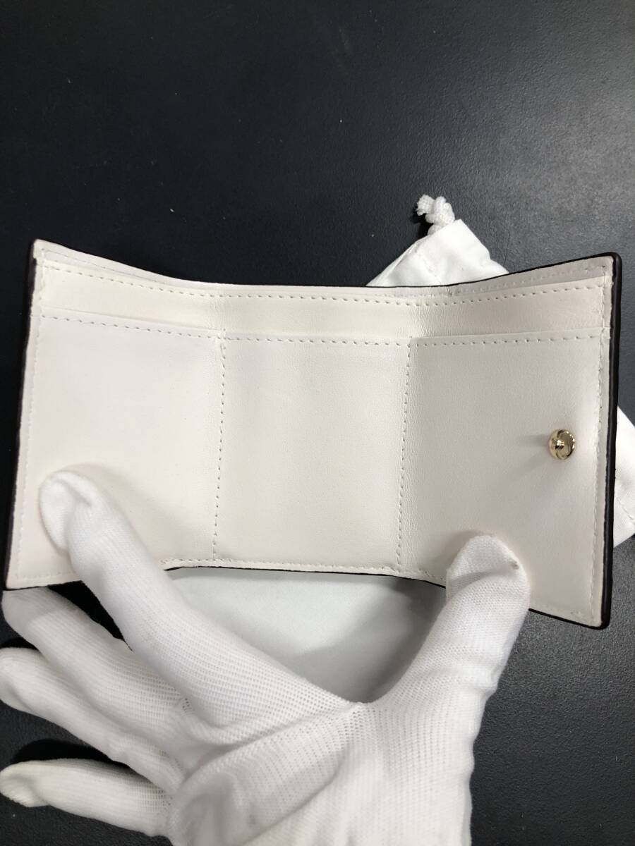 HB3803　クロコダイル 財布 小銭入 カード入 ワニ革 三つ折り財布 コンパクトウォレット レザー 箱付き 未使用品