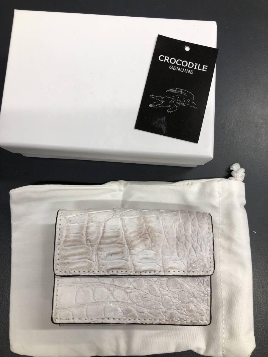 HB3803　クロコダイル 財布 小銭入 カード入 ワニ革 三つ折り財布 コンパクトウォレット レザー 箱付き 未使用品