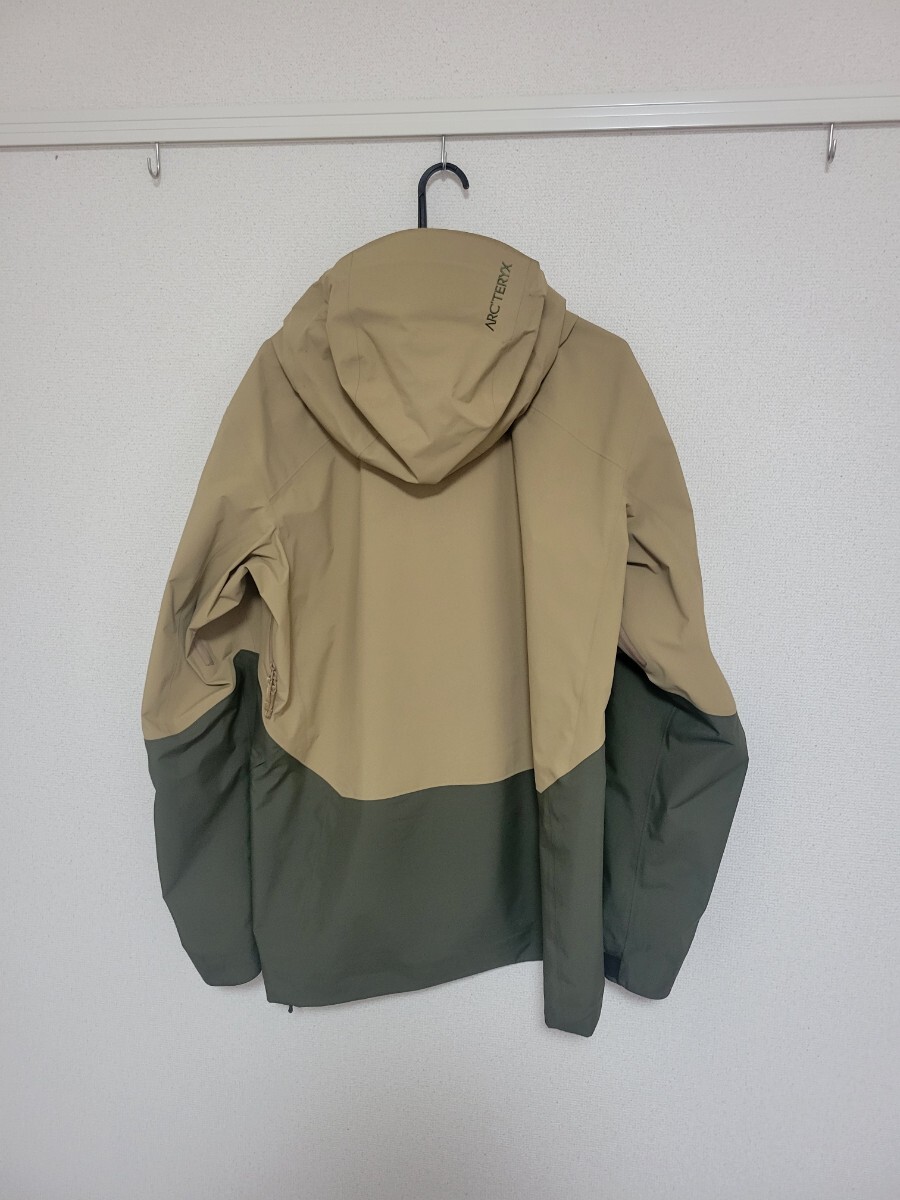 最新アークテリクス　ラッシュジャケット　Mサイズ　希少カラー