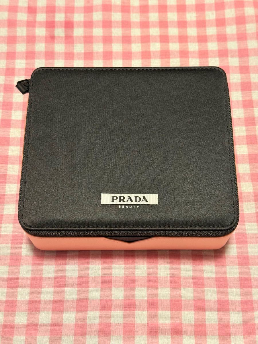 PRADA BEAUTY 化粧ポーチ ブラック 非売品未使用 最新・新品】PRADA プラダビューティー ポーチ ノベルティ