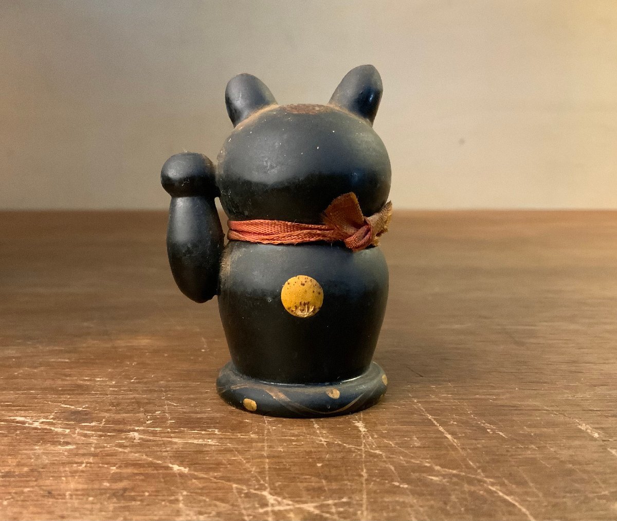 WW-0776 ■送料込■ 招き貓 黒貓 こけし 木制 彫刻 靜岡県 法多山尊永寺 仏教 置物 インテリア レトロ アンティーク 44g /くJYら
