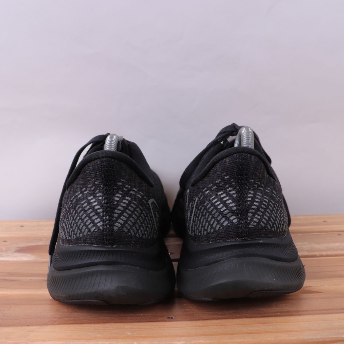z9724[MFCPRCZ4] New balance US9 27.0cm/ чёрный черный пепел серый newbalance мужской спортивные туфли б/у 