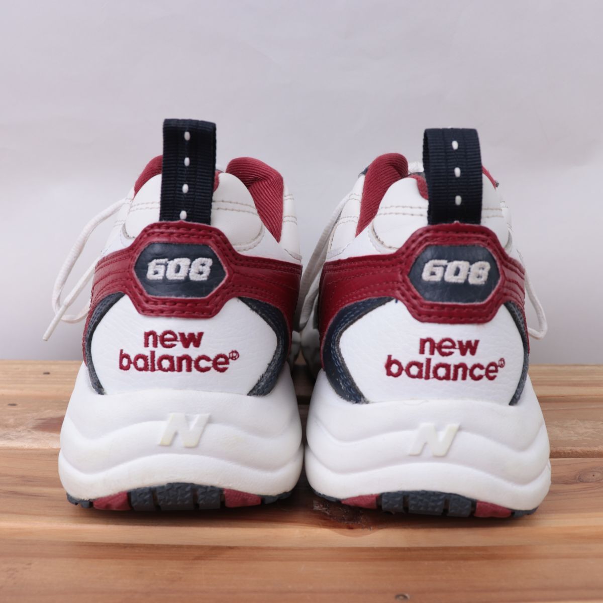 z9875[608] New balance US8.5 26.5cm/ белый белый темно-синий wine red newbalance мужской спортивные туфли б/у 