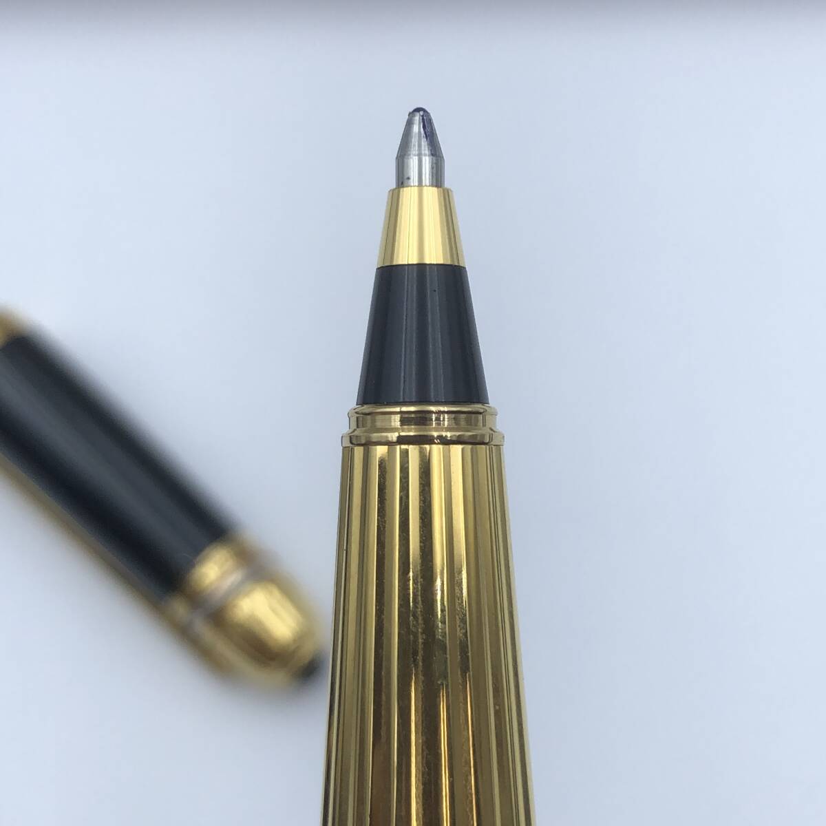 ☆希少 レア Cartier パシャ ドゥ カルティエ トリニティ ブラック×ゴールド キャップ式 ボールペン ！