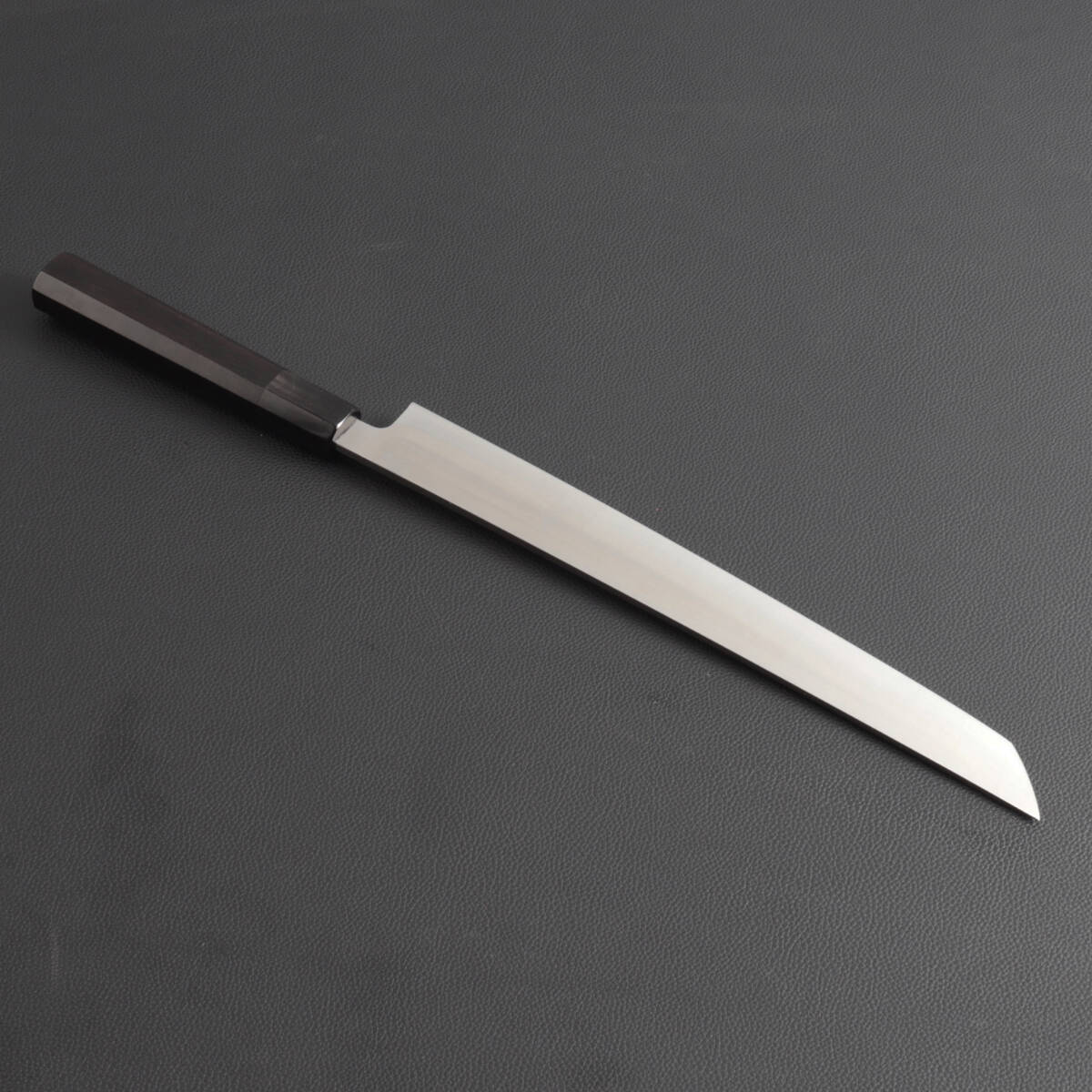9369 先丸包丁 9寸 (刃渡り270mm) 刺身包丁 刃は究極の切れ味 和包丁 料理包丁 黒檀黒水牛角八角柄_画像2