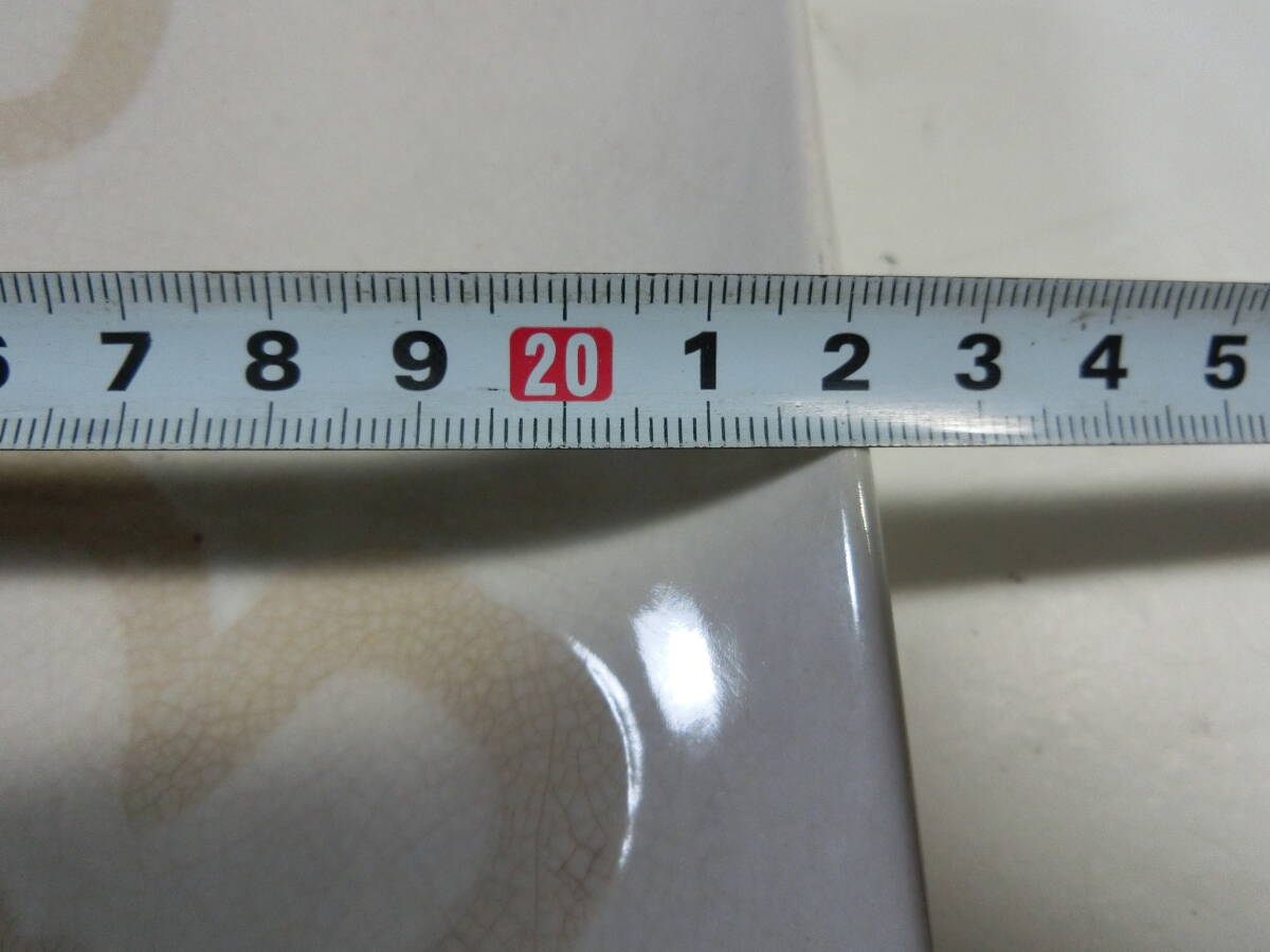 ★中古 白いお皿 クローバー 花形 四角皿 花模様 中皿 大皿 陶器 2枚セット_画像3