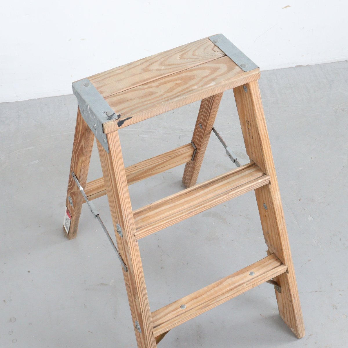 アメリカ ヴィンテージ 3段 腳立 / 木制ラダー stepladder ディスプレイ 店舗什器 ガーデニング アンティーク 雑貨＃702-18-202-46