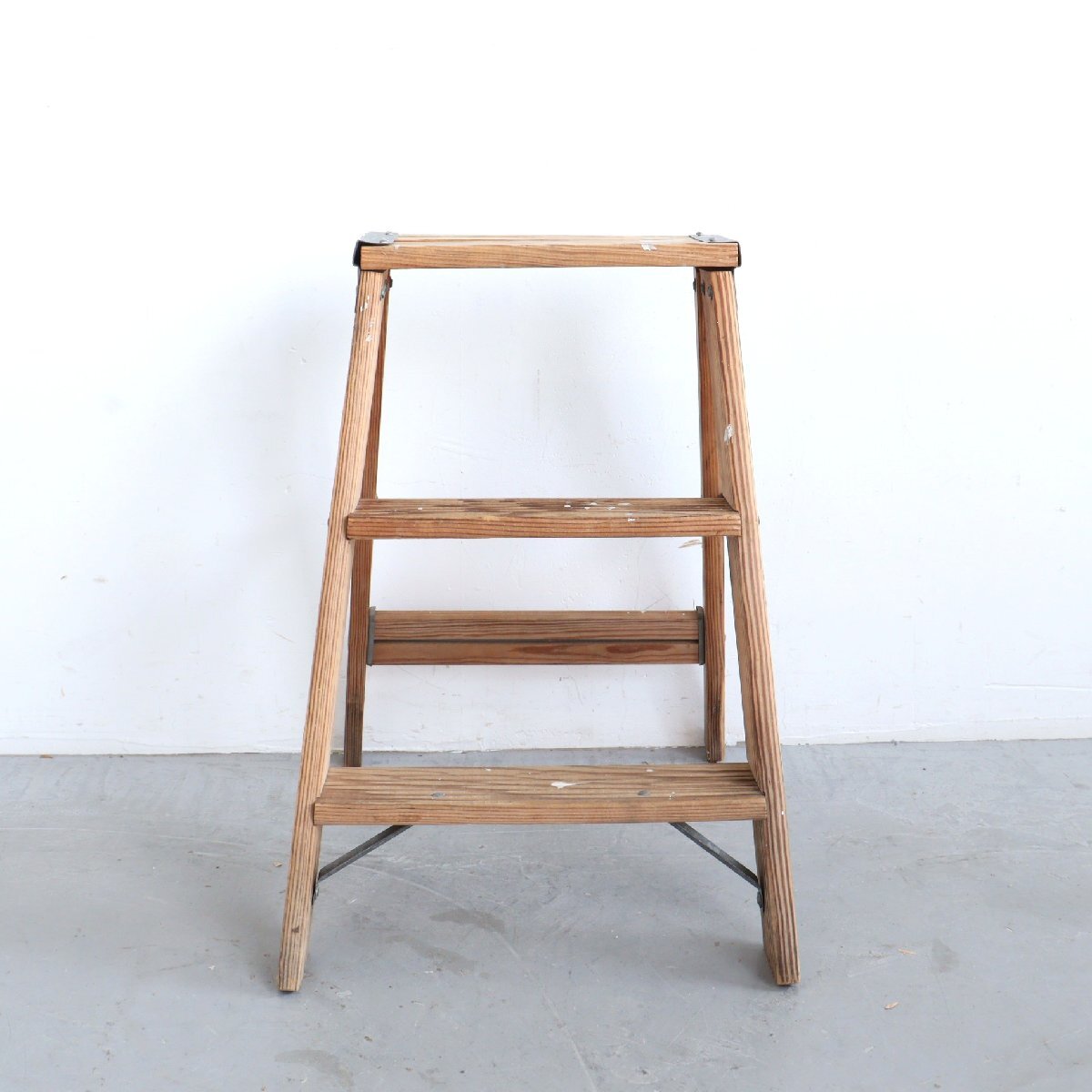 アメリカ ヴィンテージ 3段 腳立 / 木制ラダー stepladder ディスプレイ 店舗什器 ガーデニング アンティーク 雑貨＃702-18-202-32