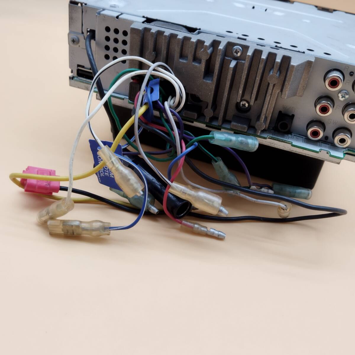 [s20268]Carrozzeria Carozzeria 1DIN CD плеер CD панель AM FM радио USB бардачок имеется DEH-780