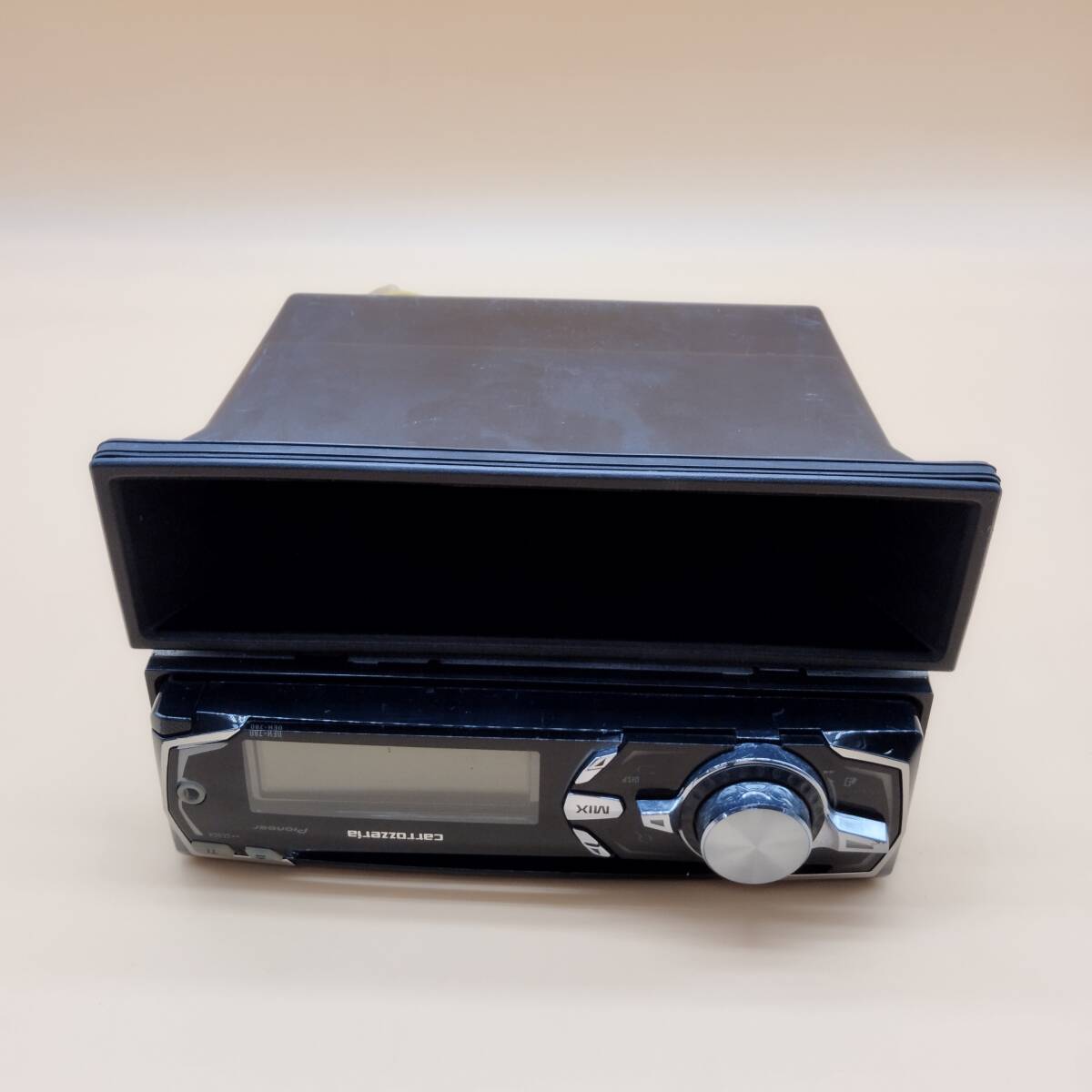 [s20268]Carrozzeria Carozzeria 1DIN CD плеер CD панель AM FM радио USB бардачок имеется DEH-780