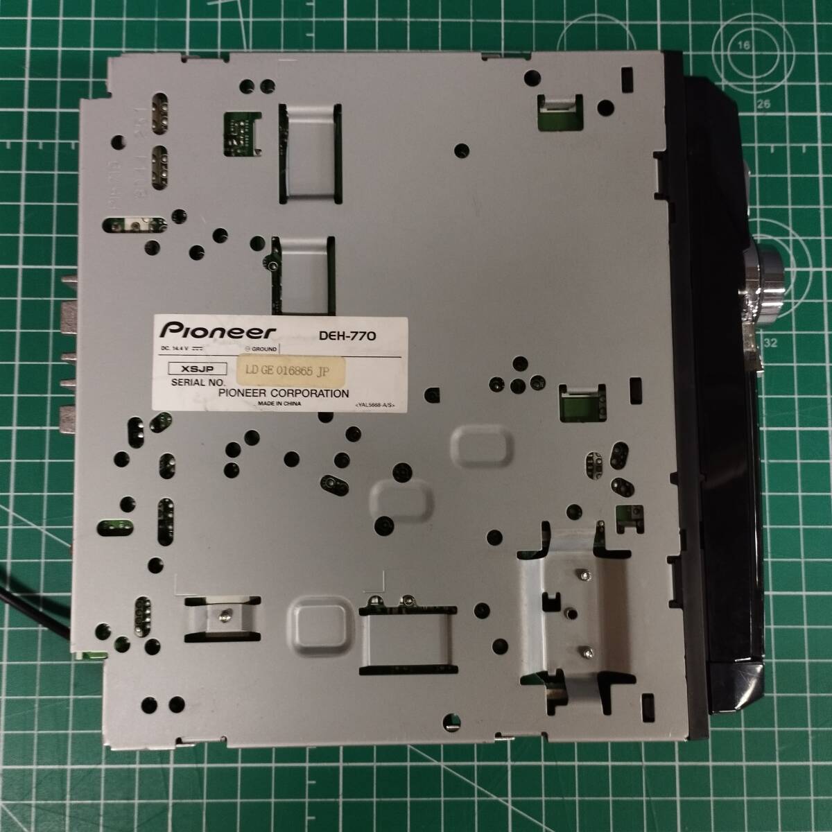 【s20251】パイオニア カロッツェリア カーAV AVメインユニット DEH-770 プレイヤー オーディオ デッキ リモコン 説明書付