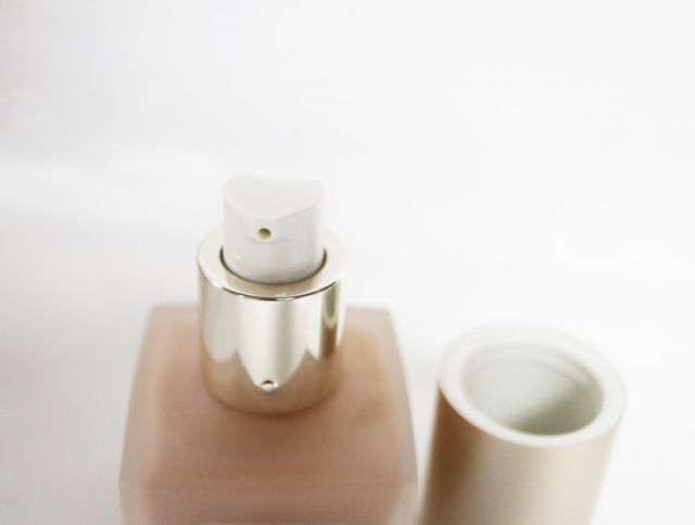 【未使用】アールエムケー RMK リクイドファンデーション 102 人気色 30ml コスメ 中古 サンプル ベースメイク 化粧品