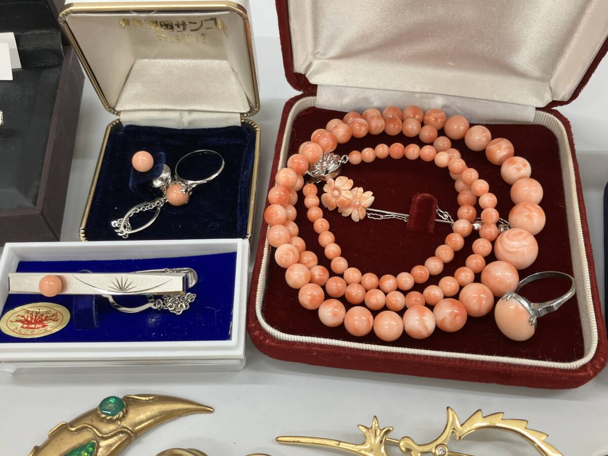 #3053 【メッキ アクセサリー メダル 金杯 まとめ】パール ネックレス ブレスレット イヤリング ブローチ など