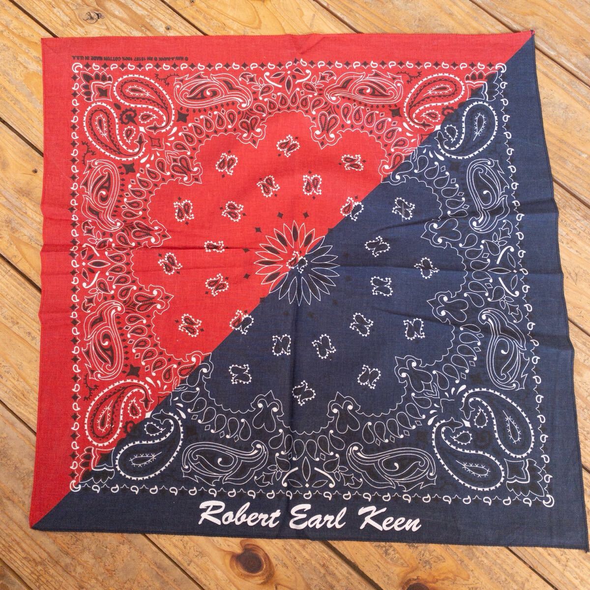 送料無料 Vintage バンダナ ハンカチ ペイズリー柄 アメリカ仕入れ ネイビー レッド ファッションコーデ 雑貨 ヴィンテージ A1568_画像1