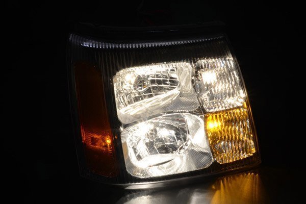 ■在庫有 ヘッドライト ヘッドランプ 純正タイプ 左 右 SET ハロゲン 【適合】02-06 エスカレード (ESV EXT可) 2002 2003 2004 2006 E012
