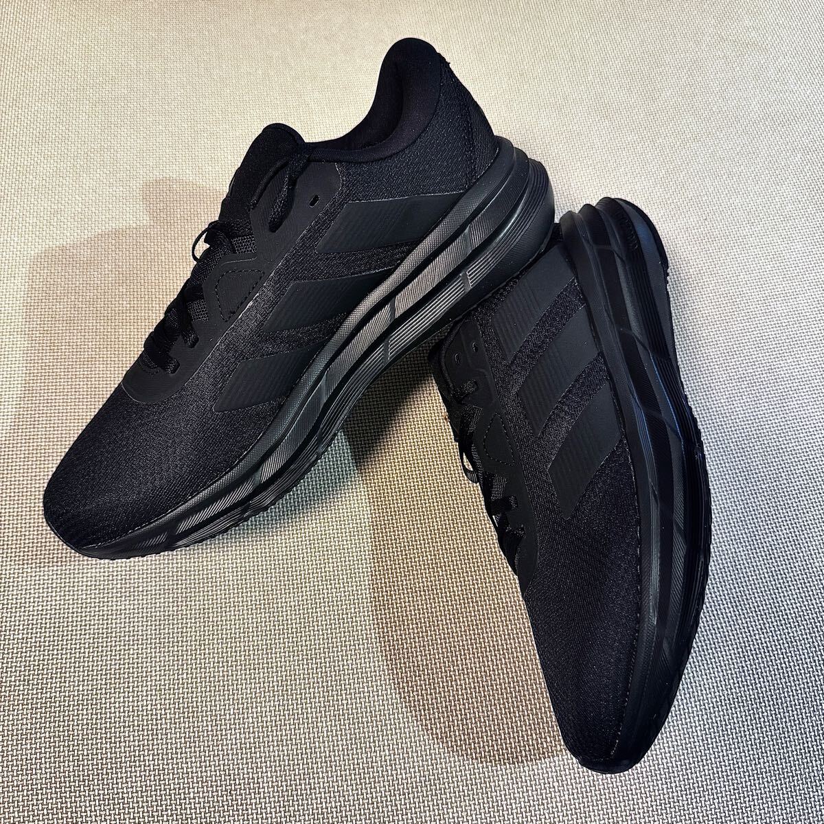 新品正規(guī)品 26cm アディダス ギャラクシー 7 ランニング シューズ 靴 adidas Galaxy 7 Running 陸上 メンズ 男性用 黒 トレーニング