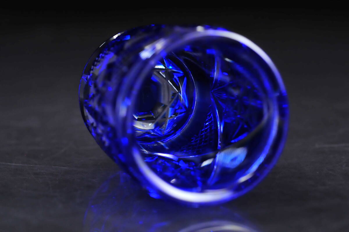 復元 薩摩切子 色被せガラス 切子盃 共布 共箱 安い，人気 復元 薩摩切子 『色被せガラス 切子盃』 共布共箱 高