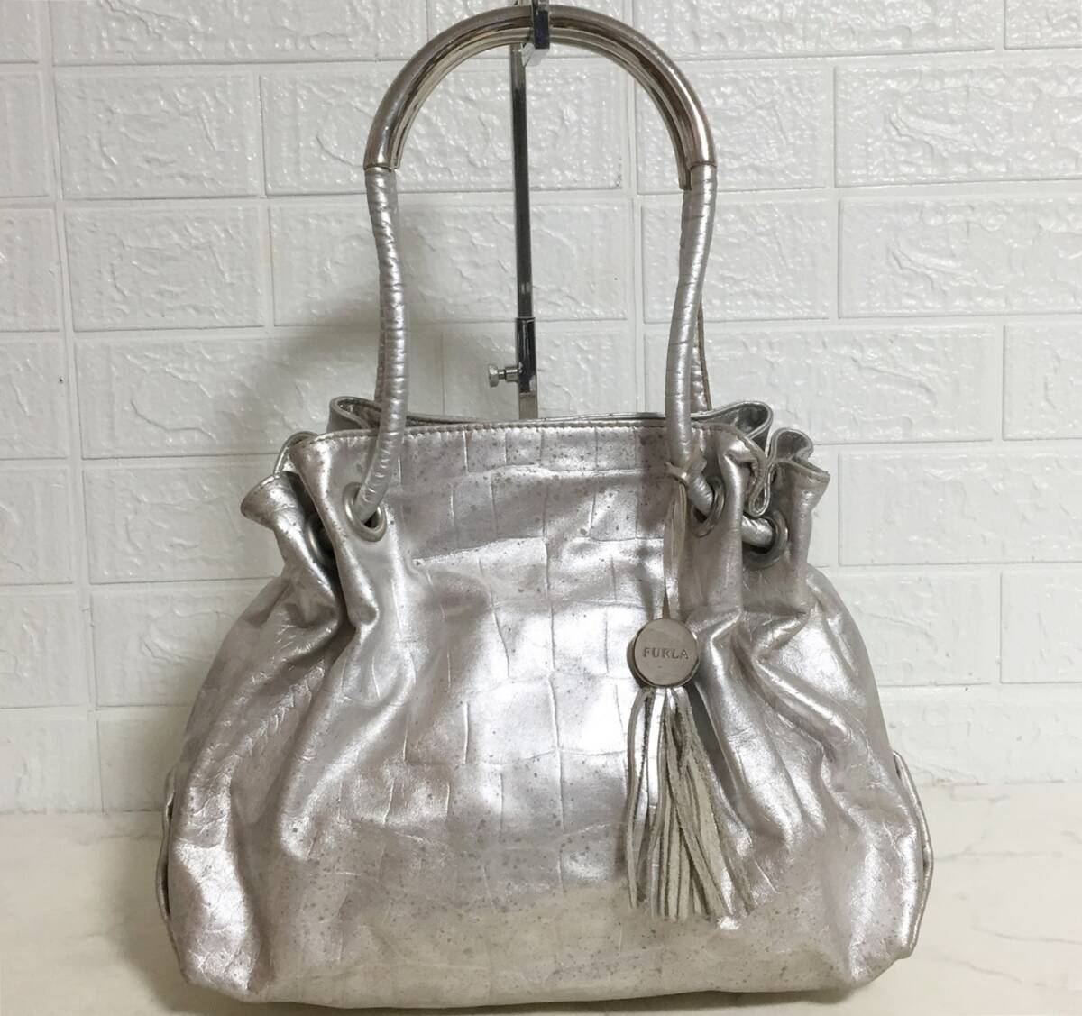 no31043 FURLA Furla натуральная кожа крокодил type вдавлено плечо .. плечо большая сумка 