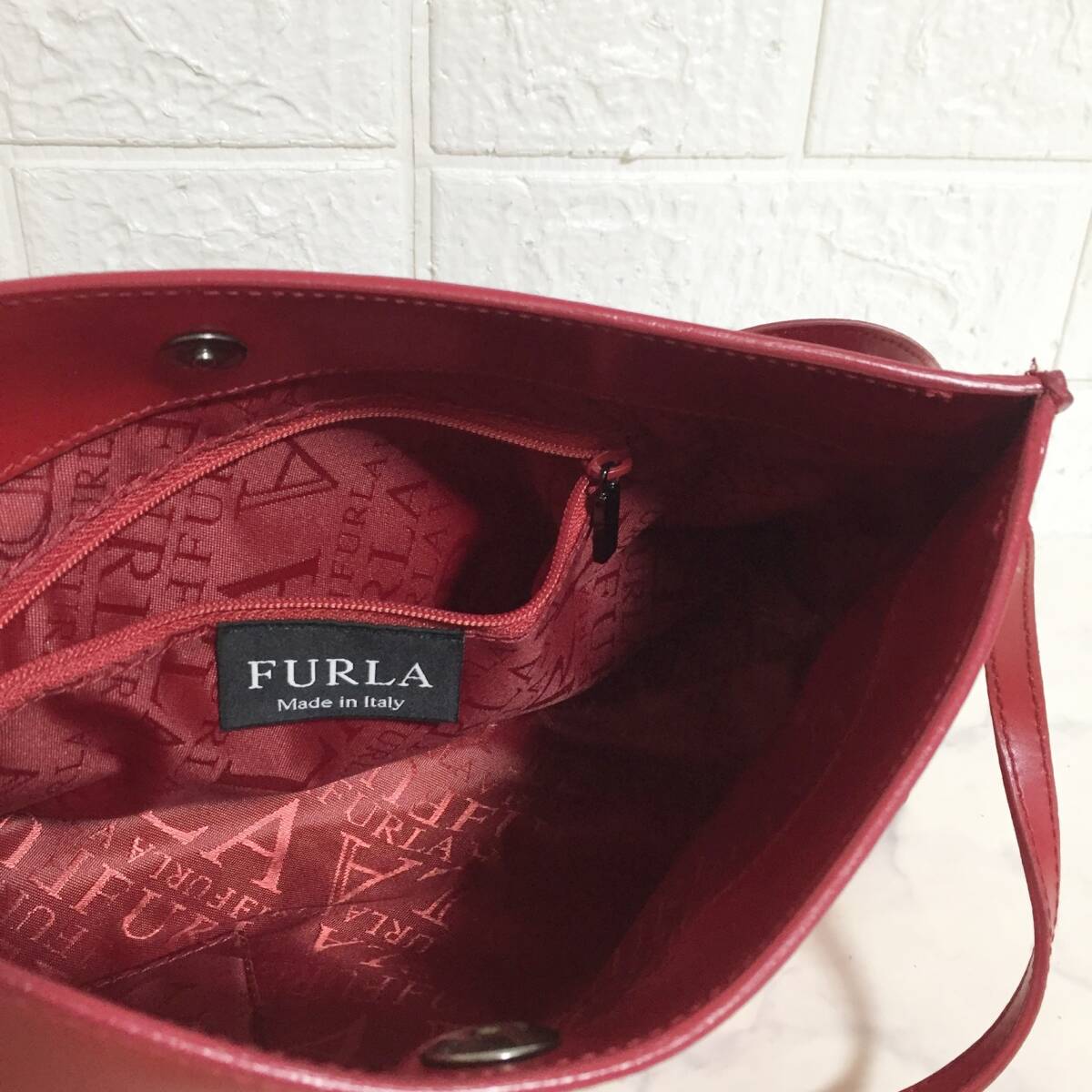no34848 FURLA Furla Италия производства натуральная кожа плечо .. плечо большая сумка 