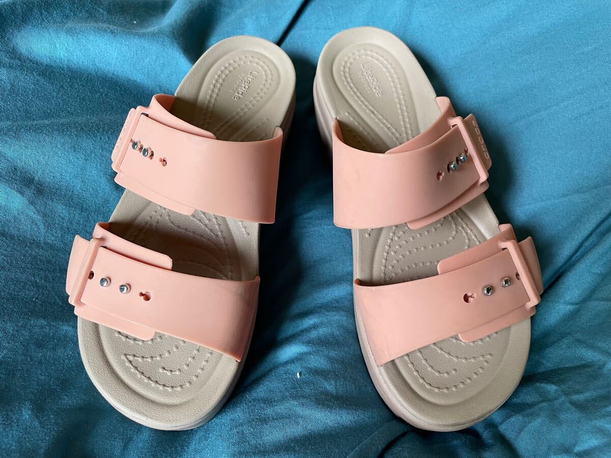 ☆☆CROCS(クロックス)のサンダル.w6☆☆ 