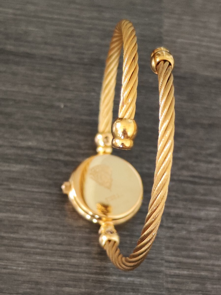 稼働品 GUCCI 2700.2.L レディース腕時(shí)計(jì) 黒色文字盤(pán) オリジナルバンド