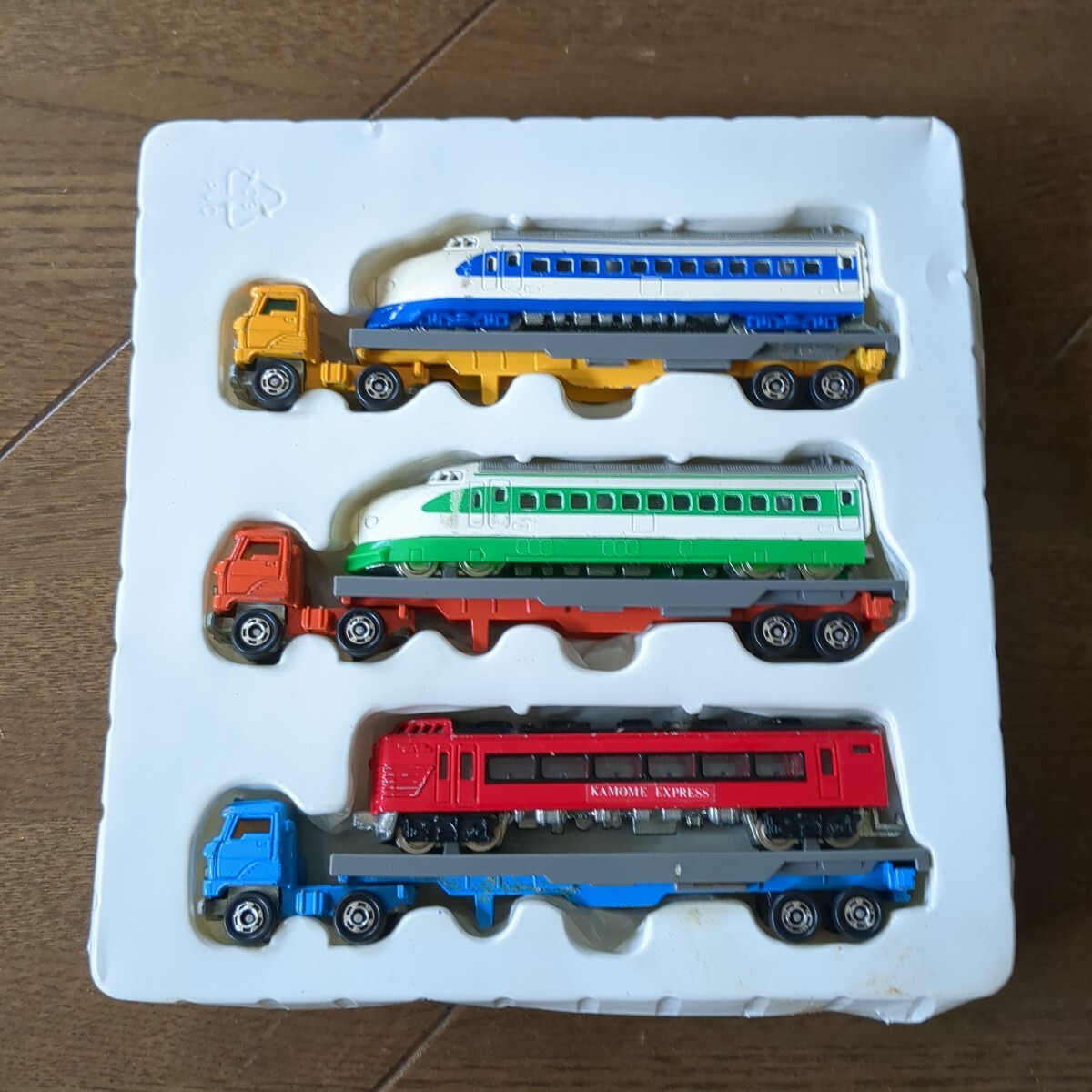トミカトレイン 東海道新幹線セット 日本製 トミカ 新幹線トレーラーセット 日本製(建設車両、作業車)|売買